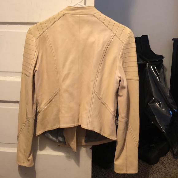 Andrew Marc leather jacket- Size Medium - Picture 2 of 3